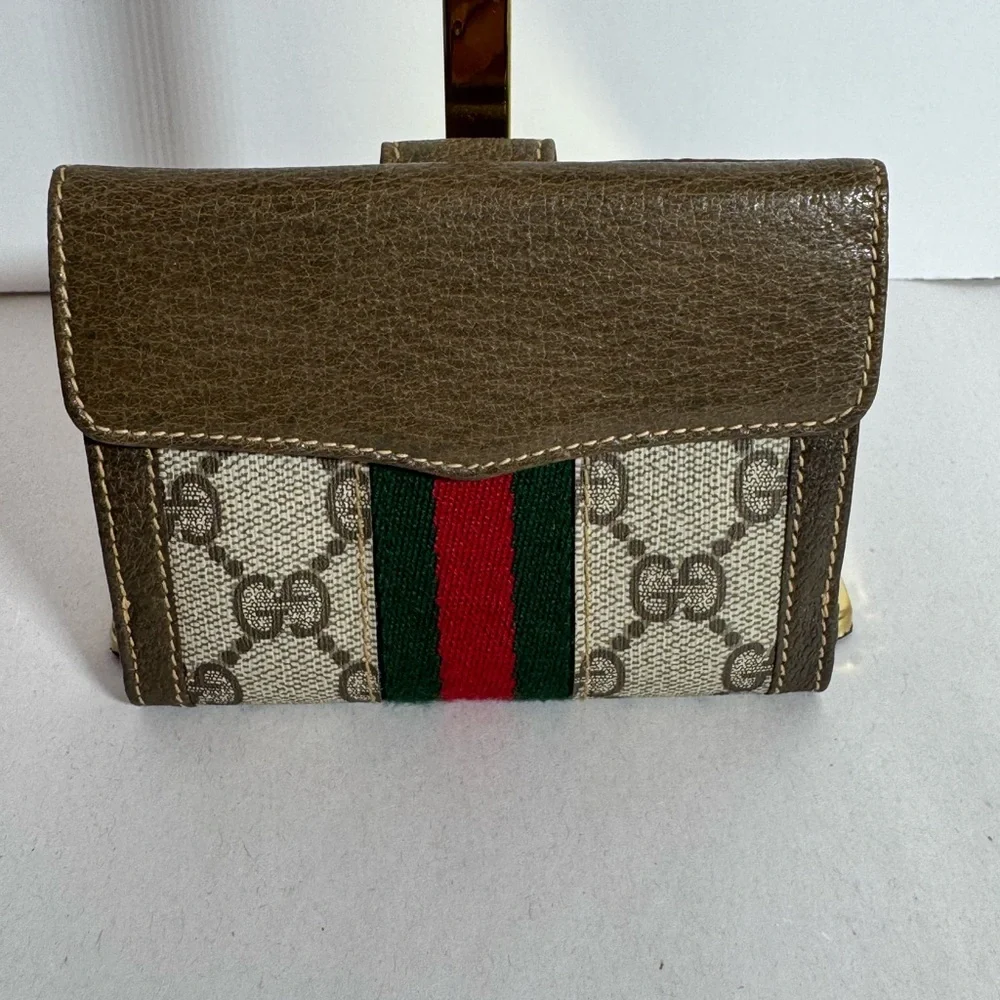 Vintage Gucci Monogram Wallet with Red and Green Stripe - Picture 2 of 14